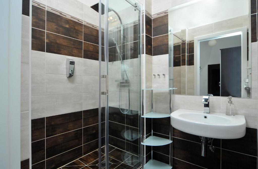 Four-Room Apartment,65262244:JPEG